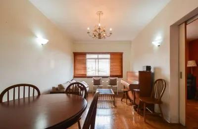 Confortável apartamento para venda em Aclimação com 2 quartos, sendo 1 suíte , 93m²