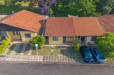 Casa no condomínio Blumen-Hof para venda com 3 quartos, sendo 1 suíte , 80m²