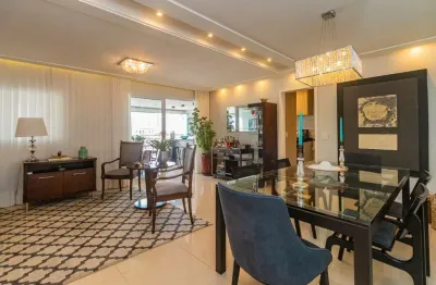 Aconchegante apartamento para venda em Vila Alexandria com 3 quartos, sendo 1 suíte , 146m²