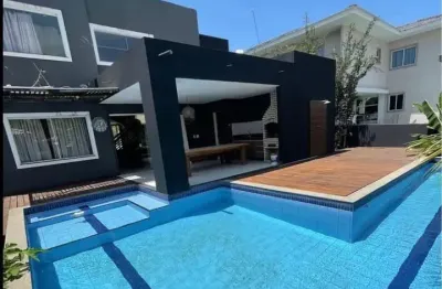 Alugo linda casa com 05 suítes - alphaville litoral 1