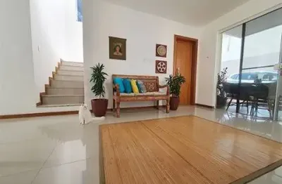 Vendo excelente casa duplex 4/4 em condominio em ipitanga