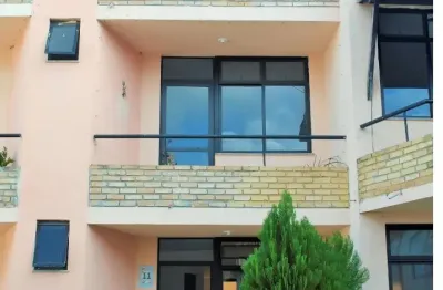Alugo ou vendo excelente triplex em condomínio com 4 suítes em pitangueiras