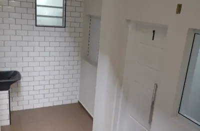 Casa/ sobrado para alugar com 2 cômodos com 1 quartos, 1 cozinha, 1 banheiro e 1 lavanderia (imovel individual) ( preferencialmente casal ou moças sem filhos e não aceitamos pet )