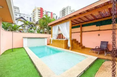 Casa de alto padrão em condomínio fechado | uma verdadeira oportunidade!