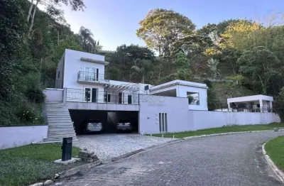 Excelente casa no quinta das flores com 5 dormitorios