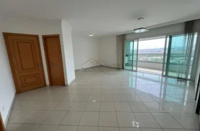 Apartamento com 4 dormitórios no jardim aquárius,  na rua da praça!
