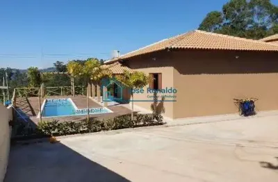 Casa com piscina em condomínio, cidade de atibaia, aceita entrada e parcelas, aceita carro