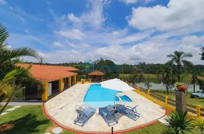 Chácara em condomínio com vista e acesso a represa, espetáculo de imóvel