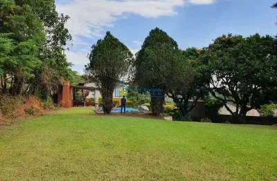 Chácara formada na cidade de atibaia, escriturada e de fácil acesso.