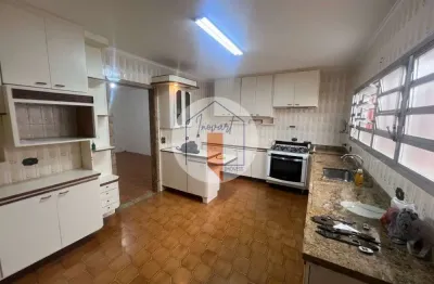 Casa com 3 quartos para alugar na Vila Regente Feijó, São Paulo 