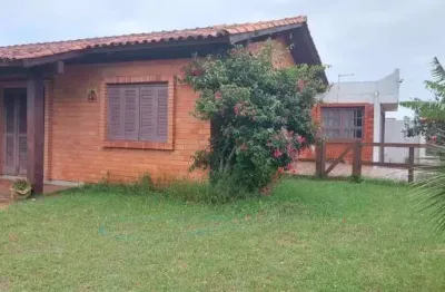 Casa geminada em excelente localização na zona nova de tramandaí..