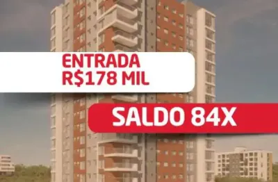 Apartamento com 03 dormitórios de alto padrão em 84x direto no centro de tramandai.