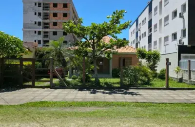 Casa com 6 quartos à venda no Centro, Tramandaí 