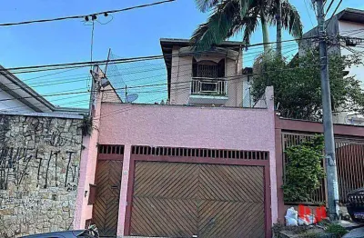 Casa com 3 quartos à venda na Rua Carlos Pedrell, 35, Parque Ipê, São Paulo