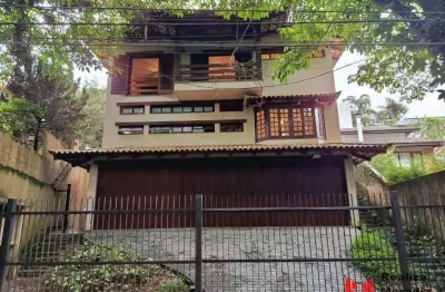 Casa com 4 dormitórios - piscina - varanda gourmet - Parque dos Príncipes - SP