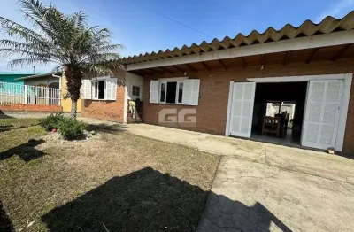 Cidreira-casa ampla e terreno com 600 metros, vem conferir.