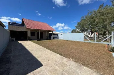 Cidreira/rs-casa a poucos metros da beira mar, no centro da cidade!