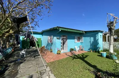 Casa com 2 quartos à venda na ÂNgelo Carlos Paris, 1295, Centro, Balneário Pinhal