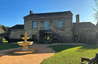 Casa em condomínio fechado com 4 quartos para alugar na vinte e oito, 1100, reserva da serra, canela por r$ 8.000