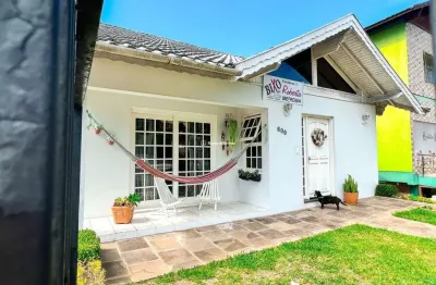 Casa com 3 quartos à venda na getúlio vargas, 600, piratini, gramado por r$ 1.500.000