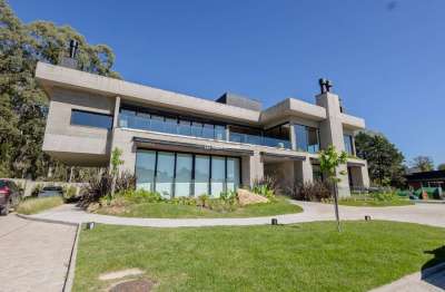 Apartamento com 3 quartos à venda na rua garibaldi, 31001, laken, gramado por r$ 10.626.000