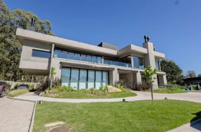 Casa com 5 quartos à venda na rua garibaldi, 31001, laken, gramado por r$ 17.990.000