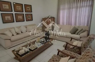 Casa com 4 quartos à venda na Rua Diógenes Muniz Barreto, Centro, Araraquara