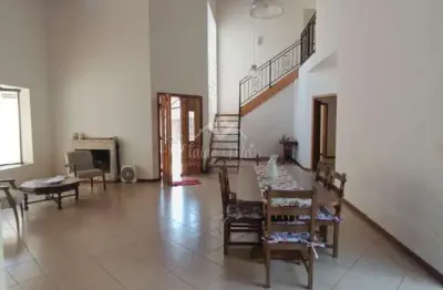 Casa com 3 quartos à venda na Rua Padre Duarte, Centro, Araraquara