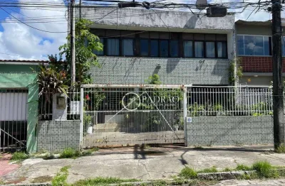 Vendo casa 203 m² de área 4 qts 1 suíte 2 vags em campo grande