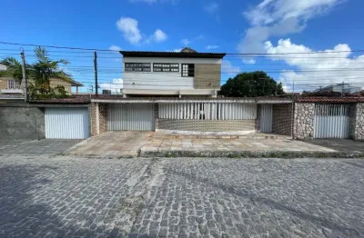 Casa sobrado 1° andar com 5 qts 2 suítes 5 banheiros no cordeiro: