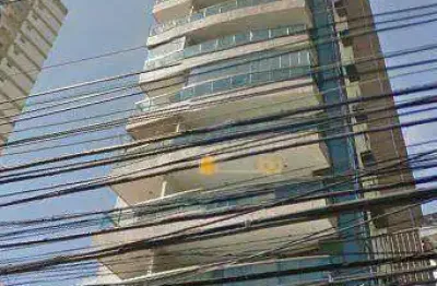 Lindo apartamento, frente, junto a praia, varandão, sala, quarto, banho, cozinha, vaga, play clube.