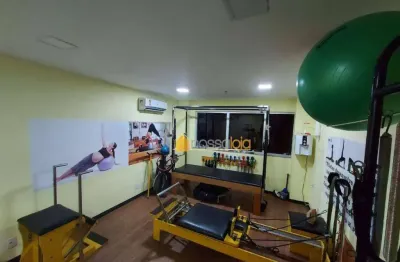 Excelente sala no condomínio vitalis jardim icaraí com 2 condicionadores de ar splt de 12.000 btus.