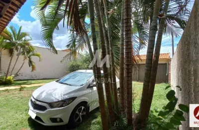 Casa (térrea na rua) 3 dormitórios/suite, cozinha planejada