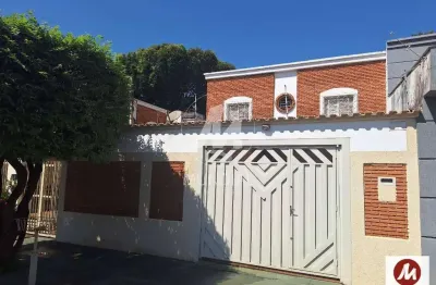 Casa (sobrado em condominio) 3 dormitórios/suite, cozinha planejada, portaria 12hs, lazer, salão de festa, salão de jogos, em condomínio fechado