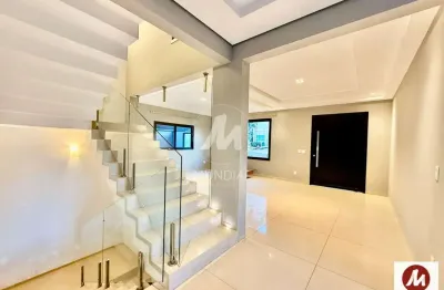 Casa (sobrado em condominio) 5 dormitórios/suite, cozinha planejada, portaria 24hs, lazer, em condomínio fechado