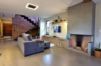 Casa (sobrado em condominio) 3 dormitórios/suite, cozinha planejada, portaria 24 horas, em condomínio fechado