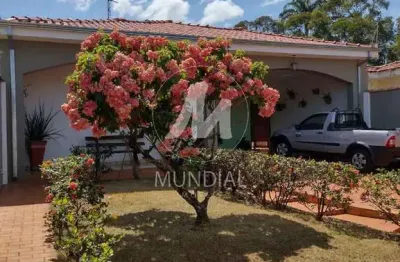 Casa (térrea na rua) 3 dormitórios/suite, cozinha planejada
