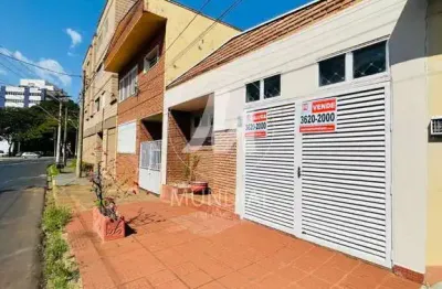 Casa (térrea na rua) 2 dormitórios, cozinha planejada