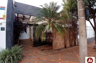 Casa (térrea na rua) 5 dormitórios, cozinha planejada
