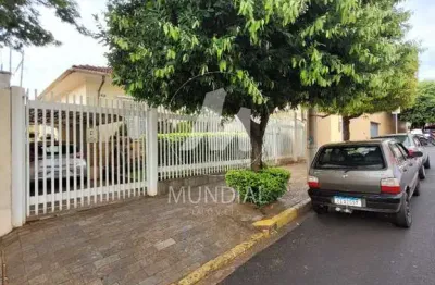 Casa (térrea na rua) 3 dormitórios, cozinha planejada
