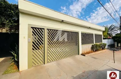 Casa (térrea na rua) 3 dormitórios/suite, cozinha planejada