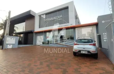 Salão/galpão (salão - sobradinho parte inferior) 3 dormitórios