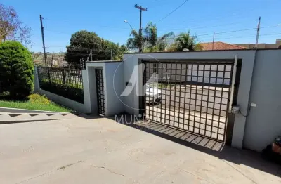 Casa (térrea na rua) 3 dormitórios/suite, cozinha planejada