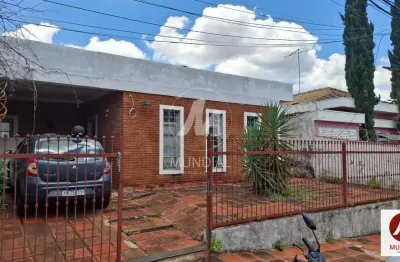 Casa (térrea na rua) 3 dormitórios/suite, cozinha planejada