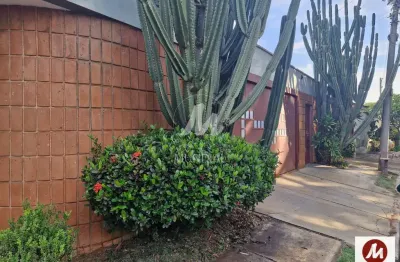 Casa (sobrado na  rua) 3 dormitórios/suite, cozinha planejada