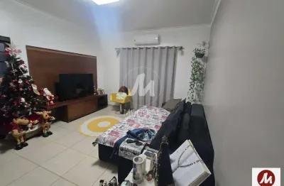 Casa (térrea na rua) 2 dormitórios/suite, cozinha planejada