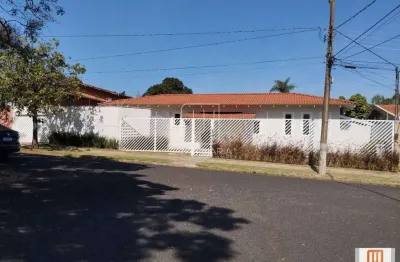 Casa (térrea na rua) 3 dormitórios/suite, cozinha planejada