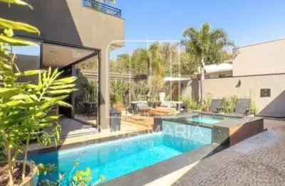 Casa (sobrado em condominio) 4 dormitórios/suite, cozinha planejada, portaria 24hs, em condomínio fechado