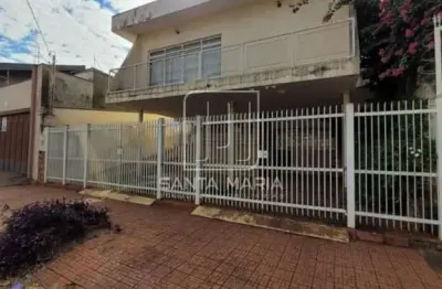 Casa (sobrado na  rua) 3 dormitórios/suite, cozinha planejada