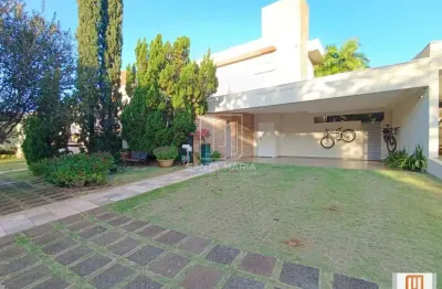 Casa (sobrado em condominio) 3 dormitórios/suite, cozinha planejada, portaria 24 horas, em condomínio fechado